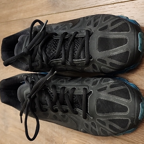 Nike Air Max Plus Running Shoe 2011 429890-040 Black Neon Blue Women's size 9 - Picture 2 of 13